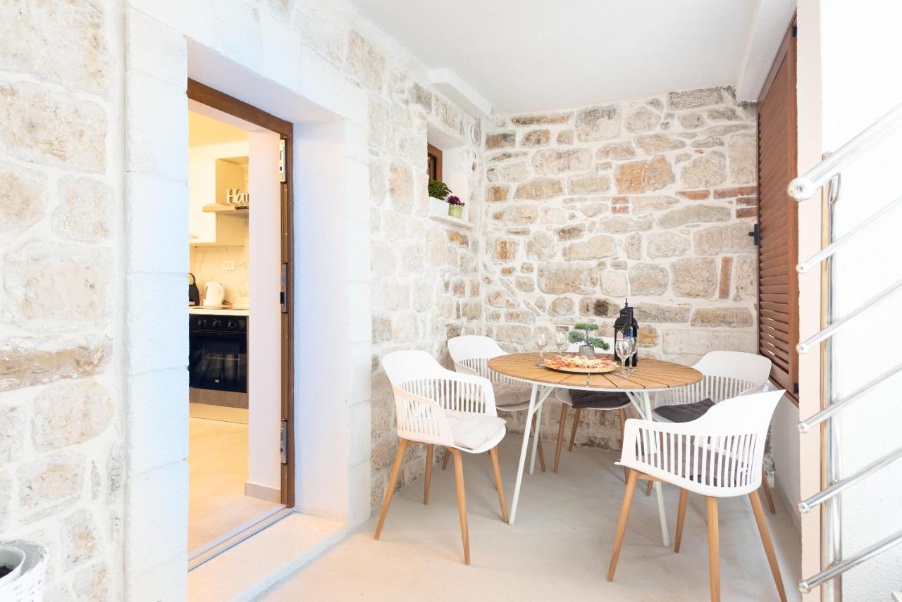 Apartment Olive Kaštela Exteriör bild