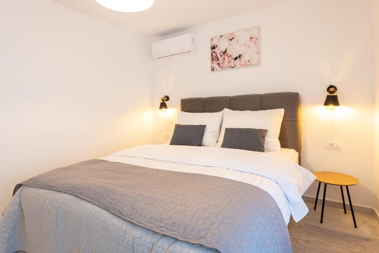 Apartment Olive Kaštela Exteriör bild