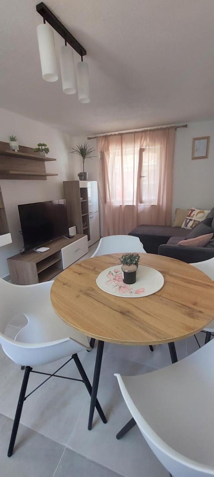 Apartment Olive Kaštela Exteriör bild
