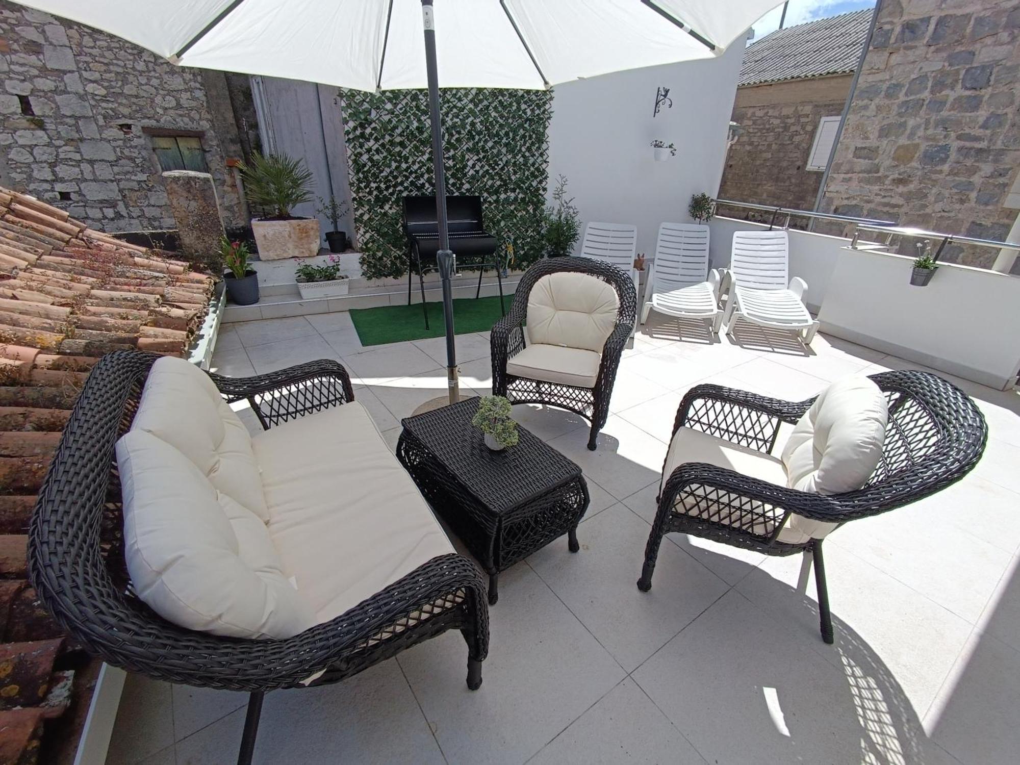 Apartment Olive Kaštela Exteriör bild